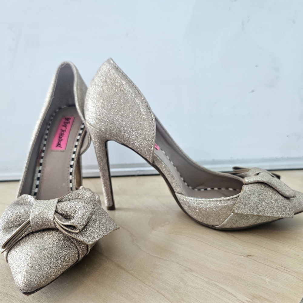 Betsey Johnson Glittering Gold Heels